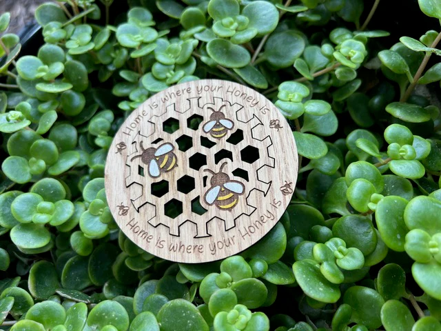 Bee coasters set of 4 - Image 3